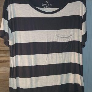 American Eagle Outfitters Soft & Sexy Black and Gray Tee